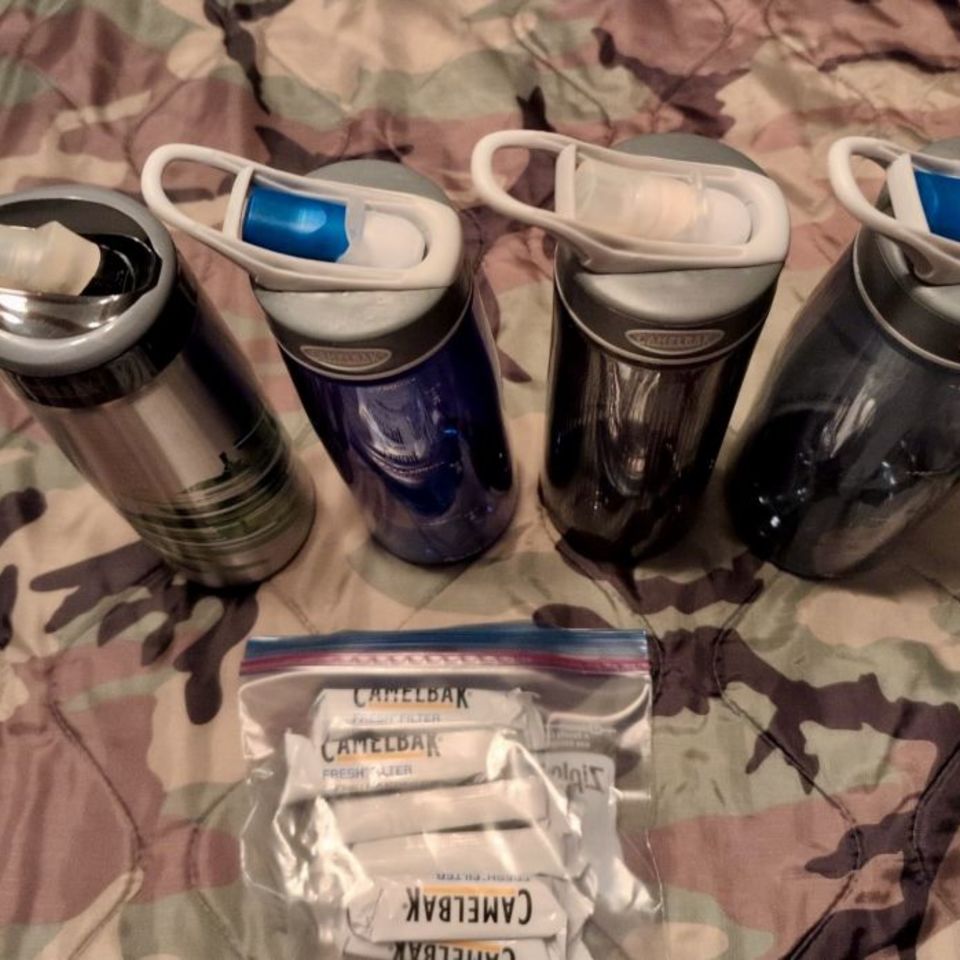 Image 3 - Camelbak water bottles 750/1L