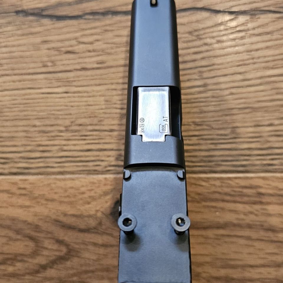 Image 3 - Glock 19 Gen 3 RMR Cut