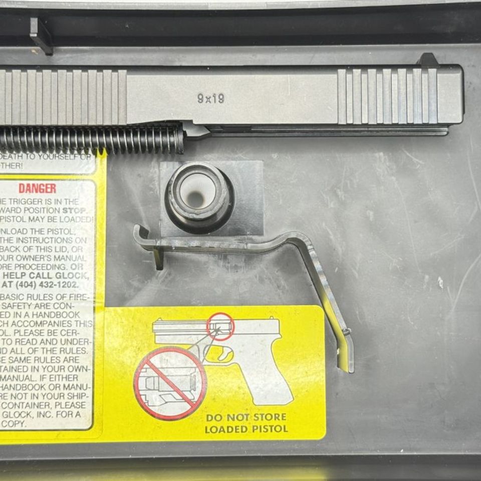 Image 4 - Glock 19 gen2 slide and box