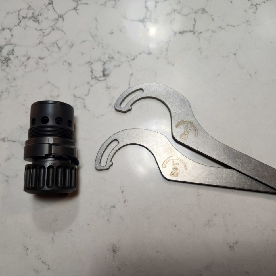 Image 1 - B&T hub with spanner wrenches 