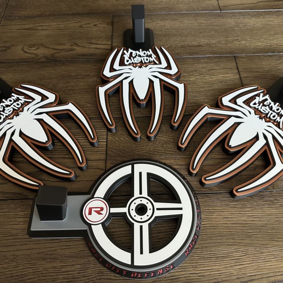 Image 4 - Custom 2011 Stands