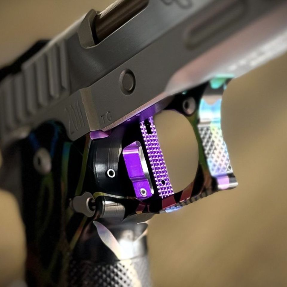 Image 2 - STI DVC Limited 9mm/.40SW 2011