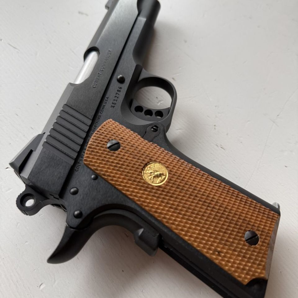 Image 3 - Colt Combat Commander 1911