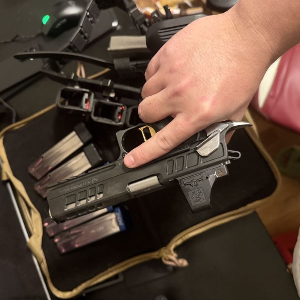 Image 3 - Atlas athena