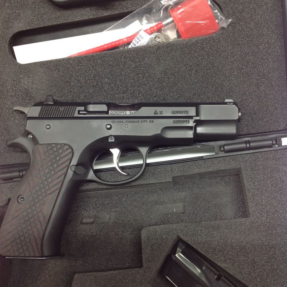 Image 5 - CZ 75 B RETRO