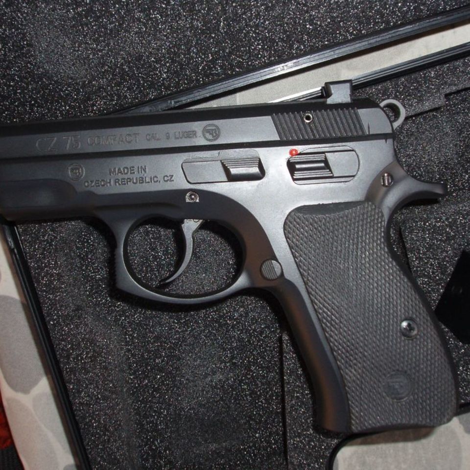 Image 4 - CZ 75 Compact Mcarbo Night Sig