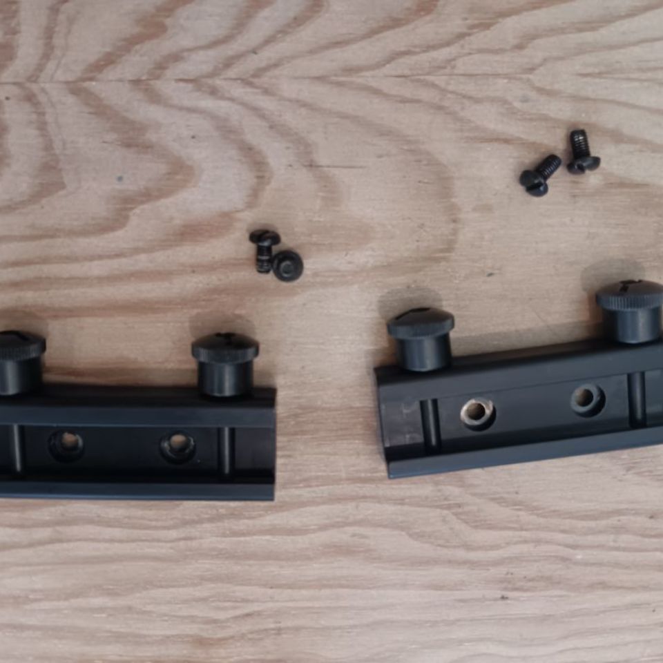 Image 3 - ACOG thumbscrew factory mount