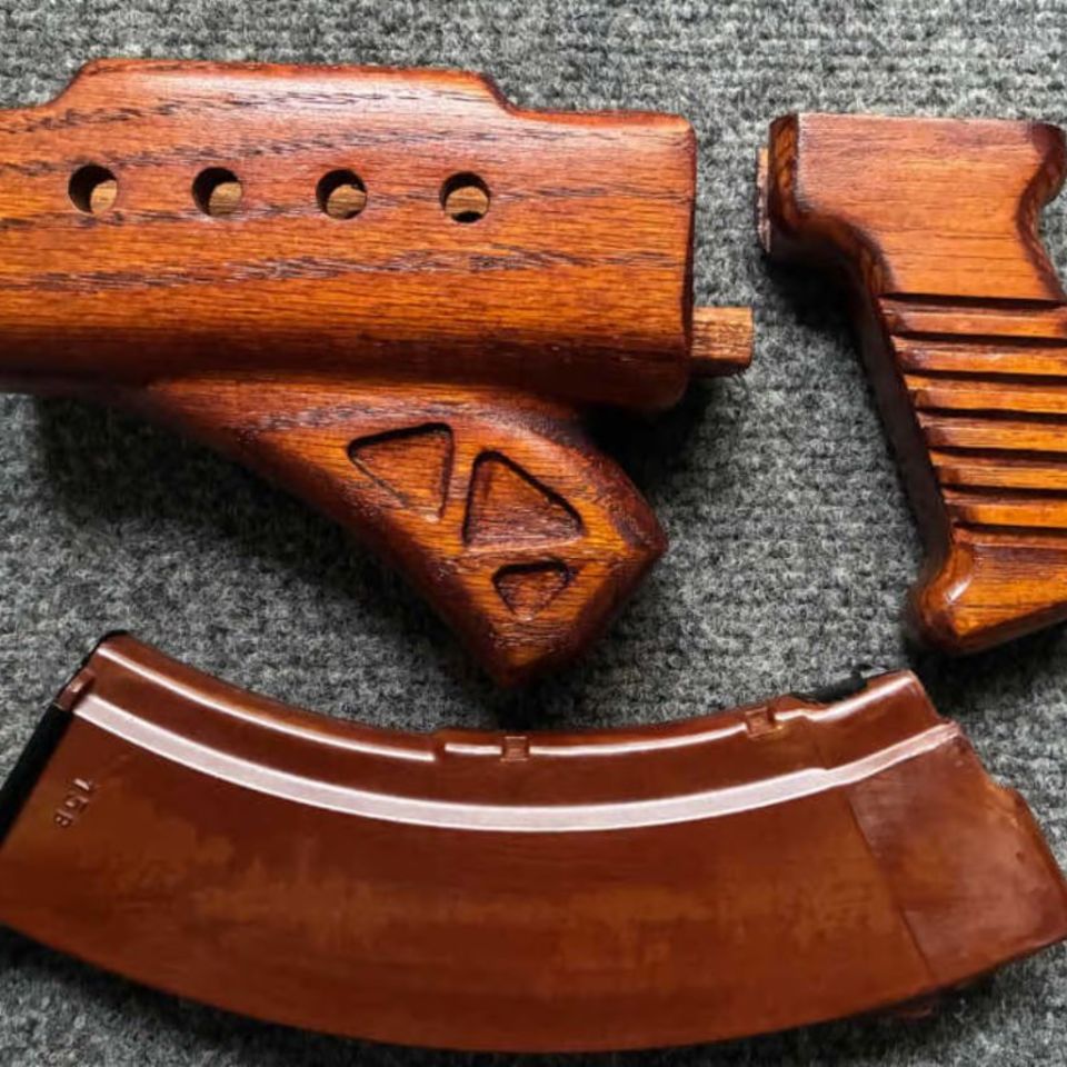 Image 3 - Mini Draco Wood Furniture 