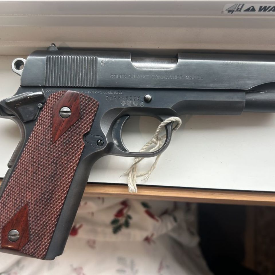 Image 2 - Colt Combat Commander 1911