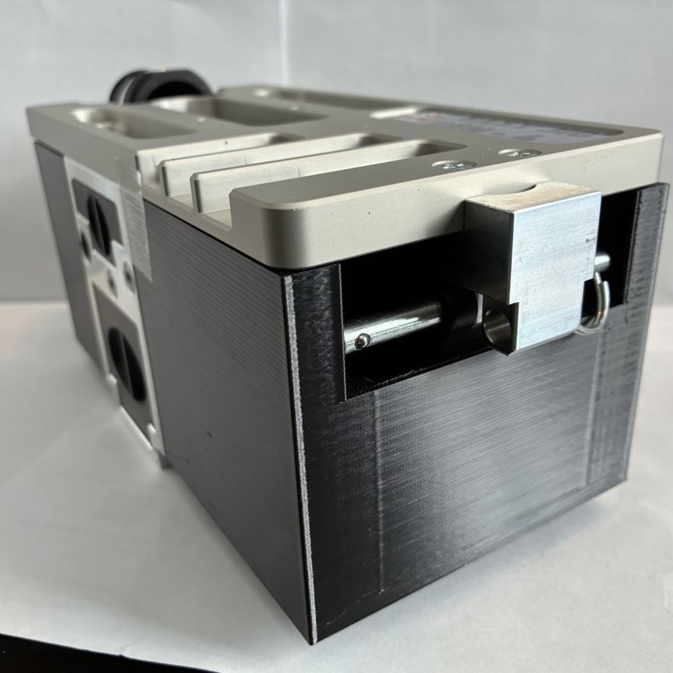 Image 2 - 80% Arms Gen 4 Enclosure Set