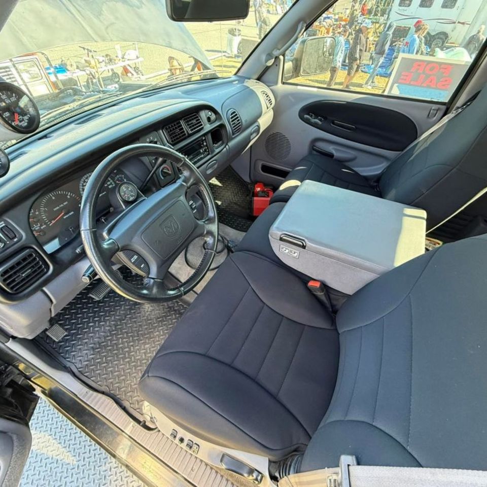 Image 3 - Trade truck for firearms