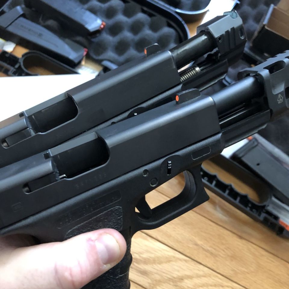 Image 5 - Glock 19 Gen 4 Bundle 