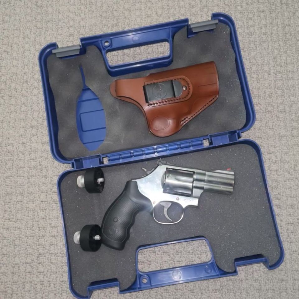 Image 2 - Smith & Wesson 686+ (and more)