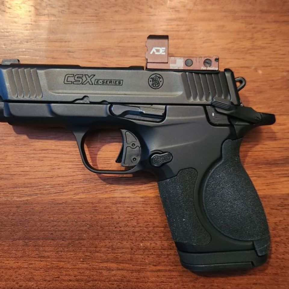 Image 1 - LNIB S&W CSX E-series w/ green