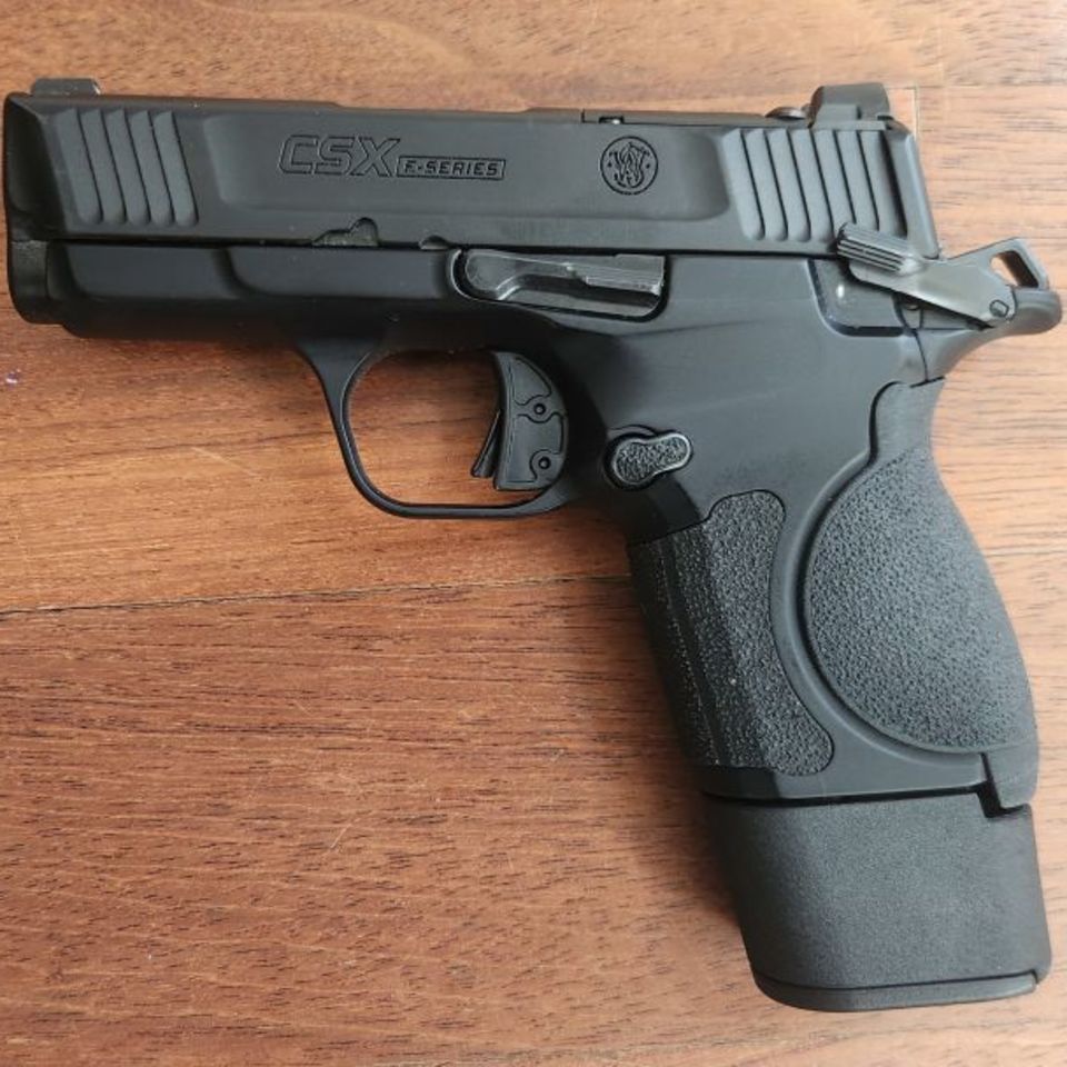 Image 3 - LNIB S&W CSX E-series w/ green