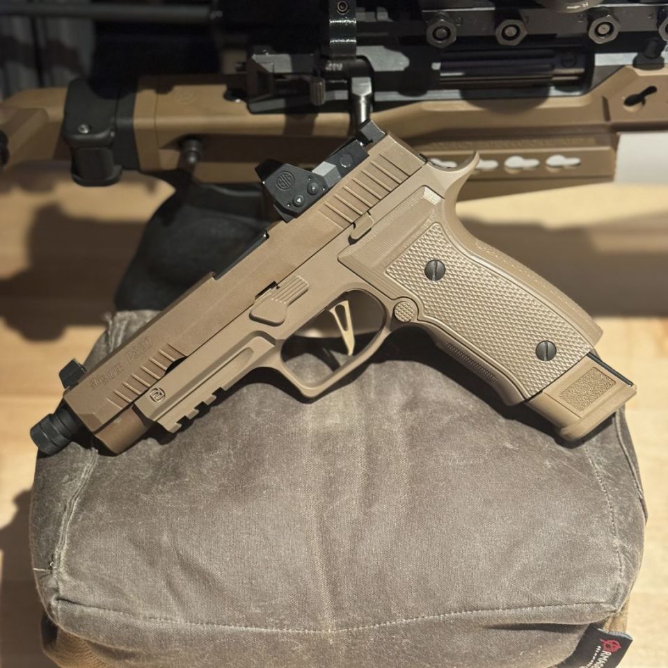 Image 2 - Pre Sample Depot P320 **RARE**