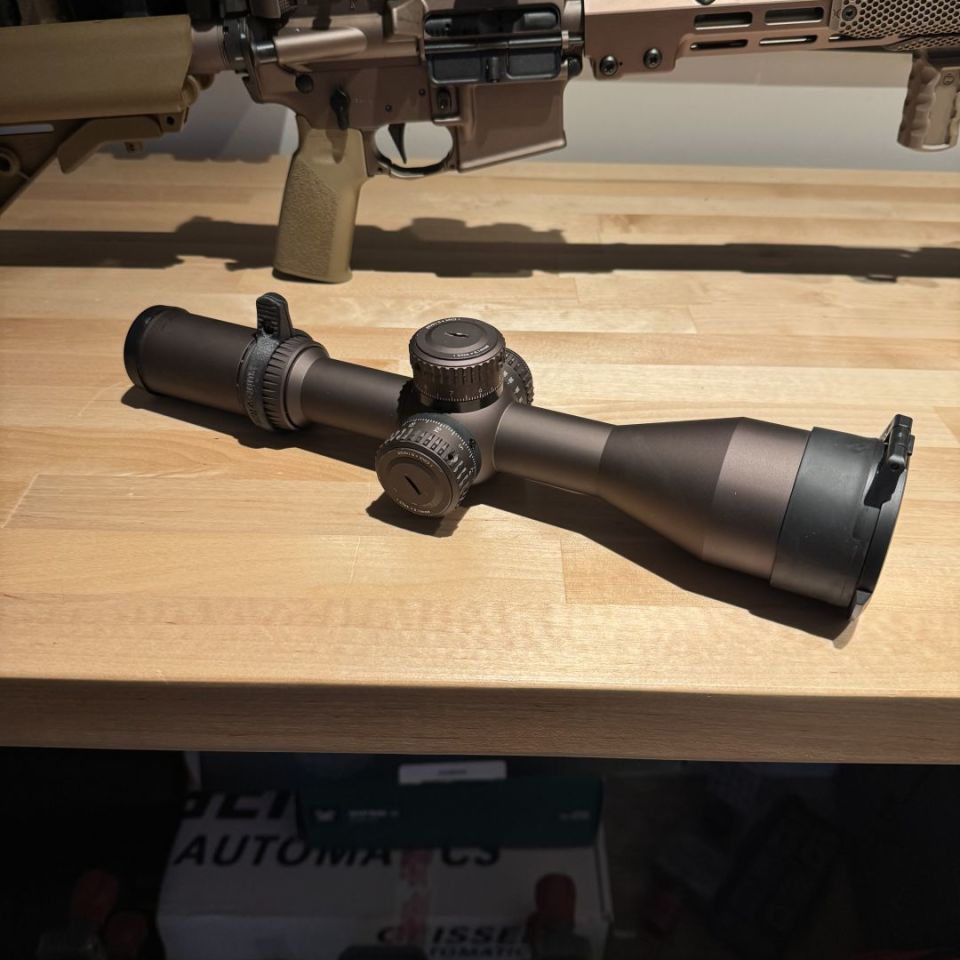 Image 2 - Vortex Razor Gen II 4.5-27x56m