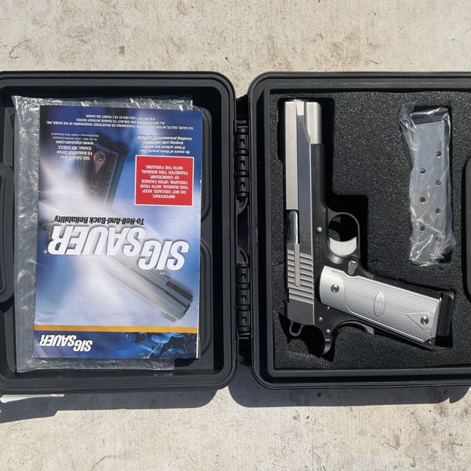 Image 3 - Sig 1911 Platinum Elite RARE