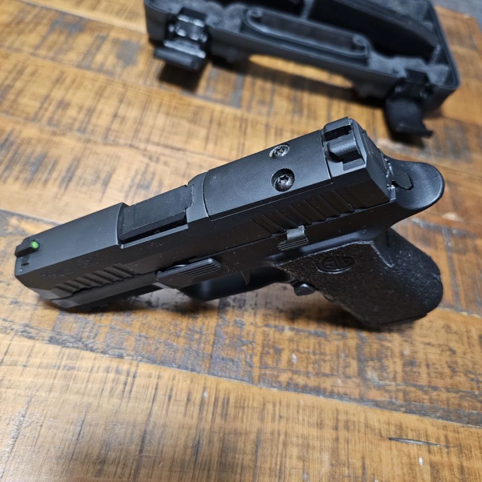 Image 2 - Sig P320 Compact 