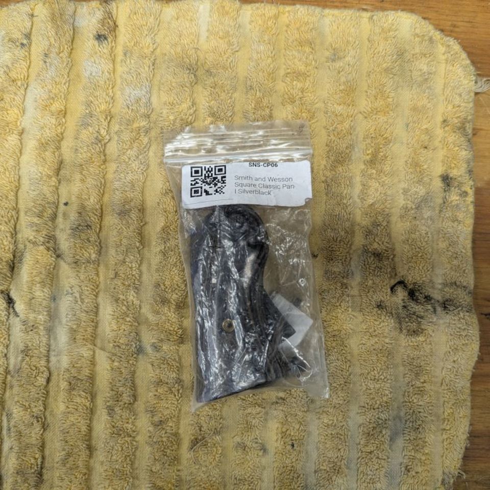 Image 3 - Altamont N-Frame Grips