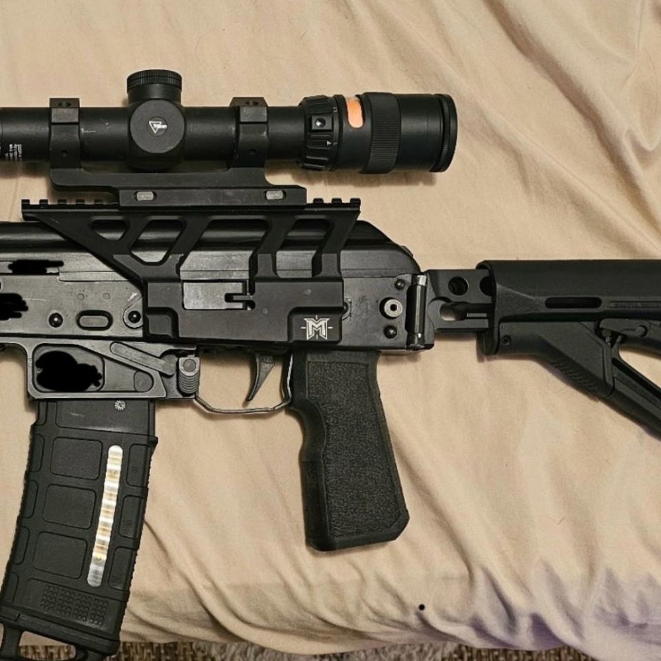 Image 1 - Kung Fu/B5 Grip AK version