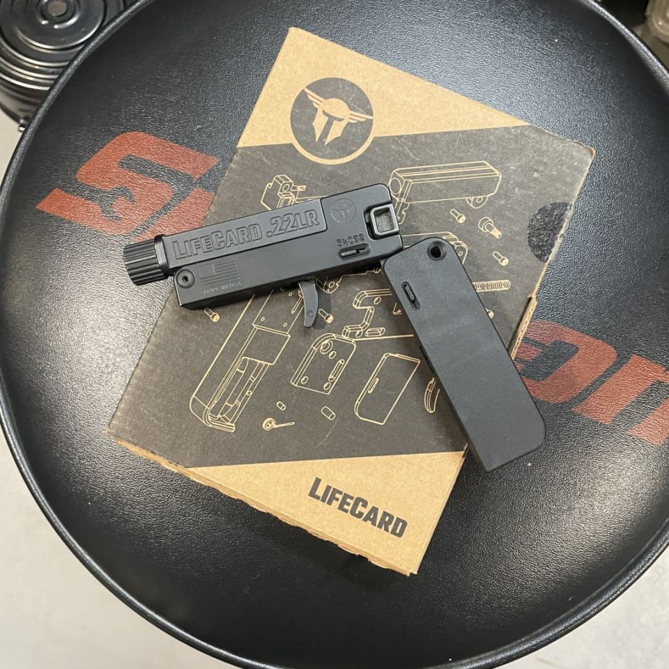 Image 4 - Threaded LifeCard .22lr. 