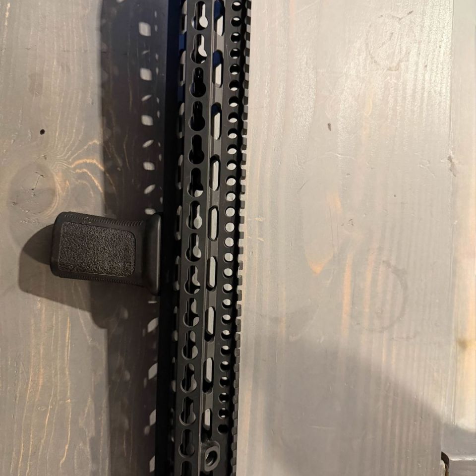 Image 2 - Daniel Defense Slim Rail 15