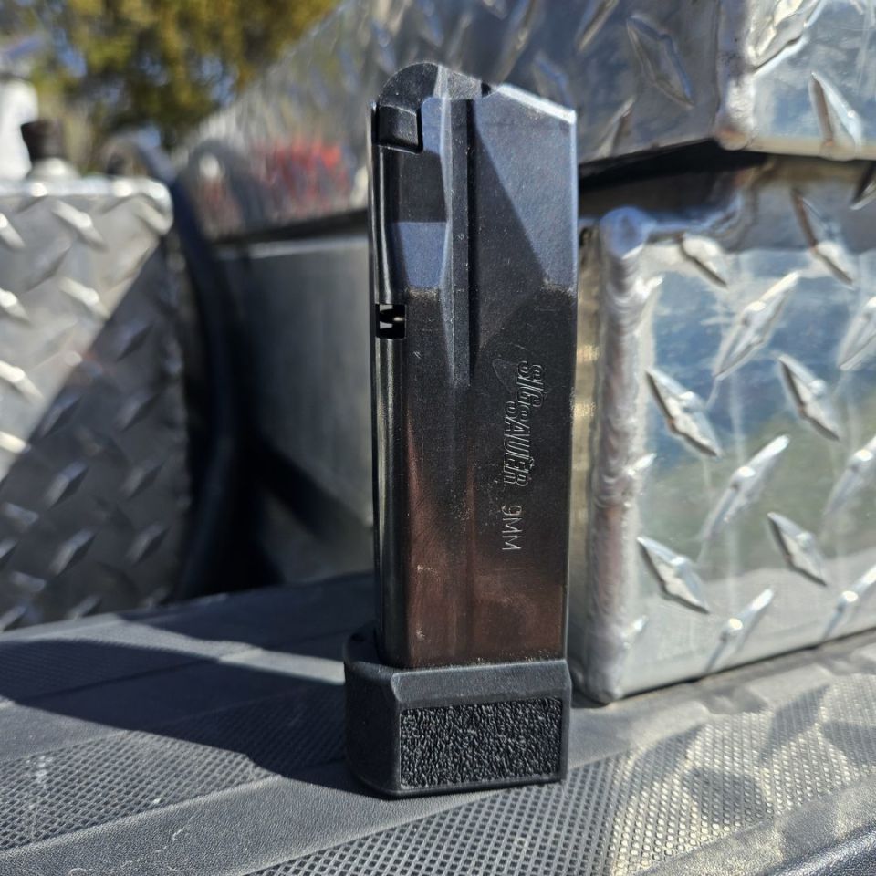 Image 3 - 2011 mags + 365 mag 