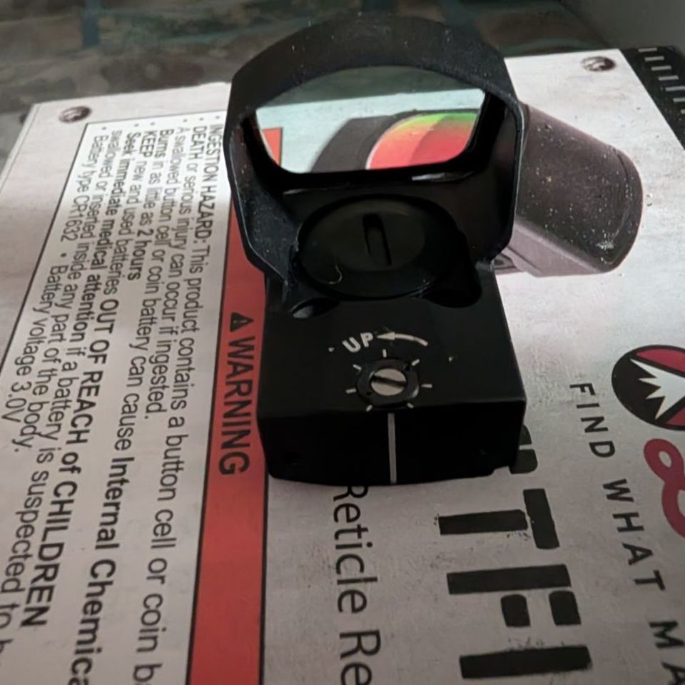 Image 3 - Burris fast fire V4 with box. 