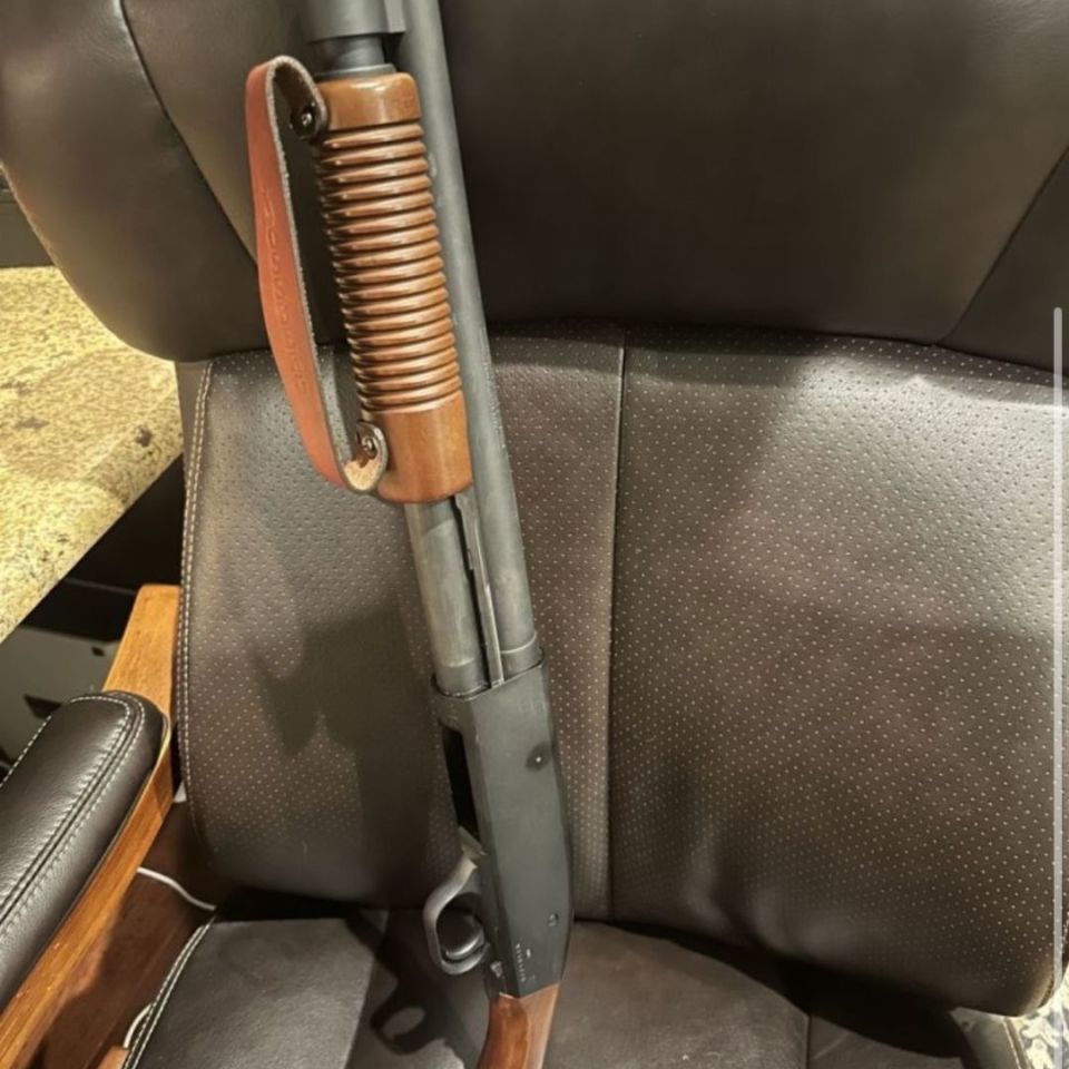 Image 1 - Mossberg 590 night stick