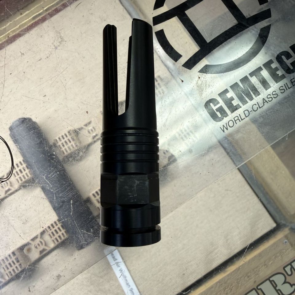Image 2 - Scar 17 308 flash hider 5/8-24