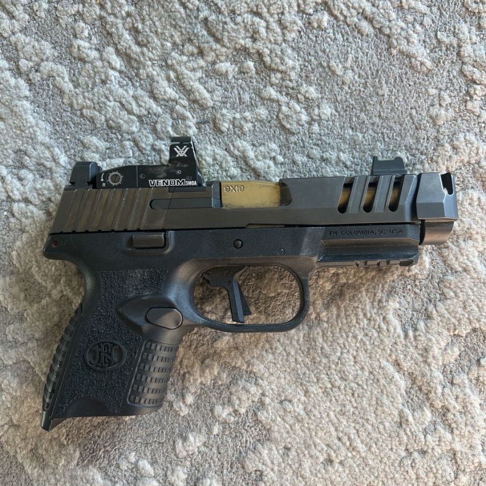 Image 2 - FN 509 CC Edge