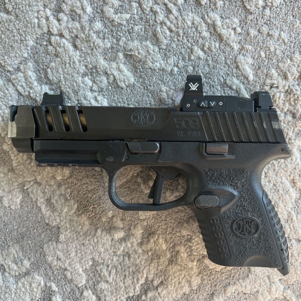 Image 3 - FN 509 CC Edge