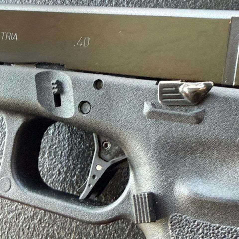 Image 4 - Glock 23 g3 TALO edition