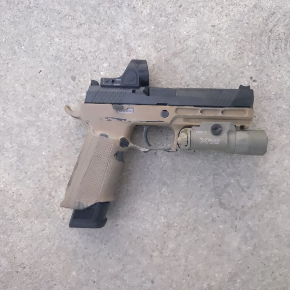 Image 2 - Gayest p320 on Tacswap