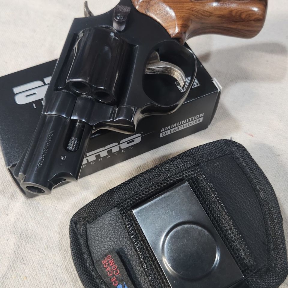 Image 5 - Taurus M85 38spc w/extras