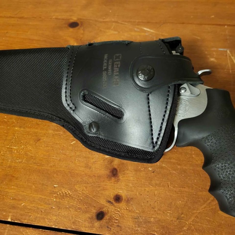 Image 5 - Smith and Wesson 500 Magnum 6" with holster