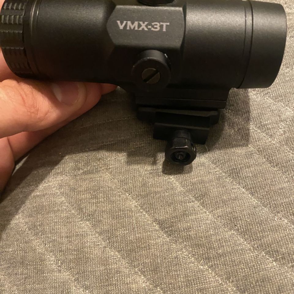 Image 1 - Vortex red dot magnifier