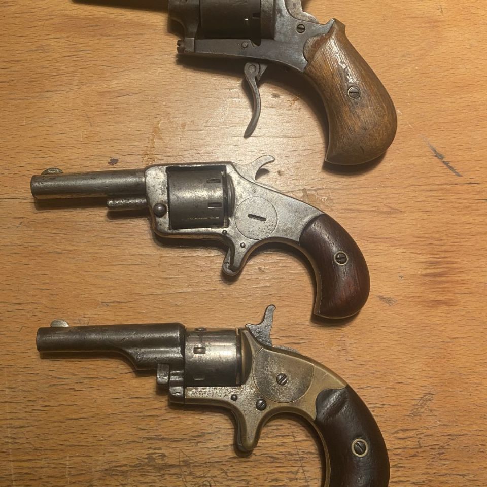 Image 1 - Civil war pocket guns, colt