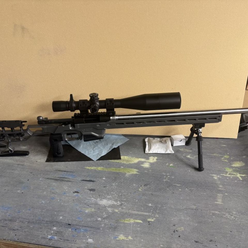 Image 2 - 22-250 Rem 700 March X scopen