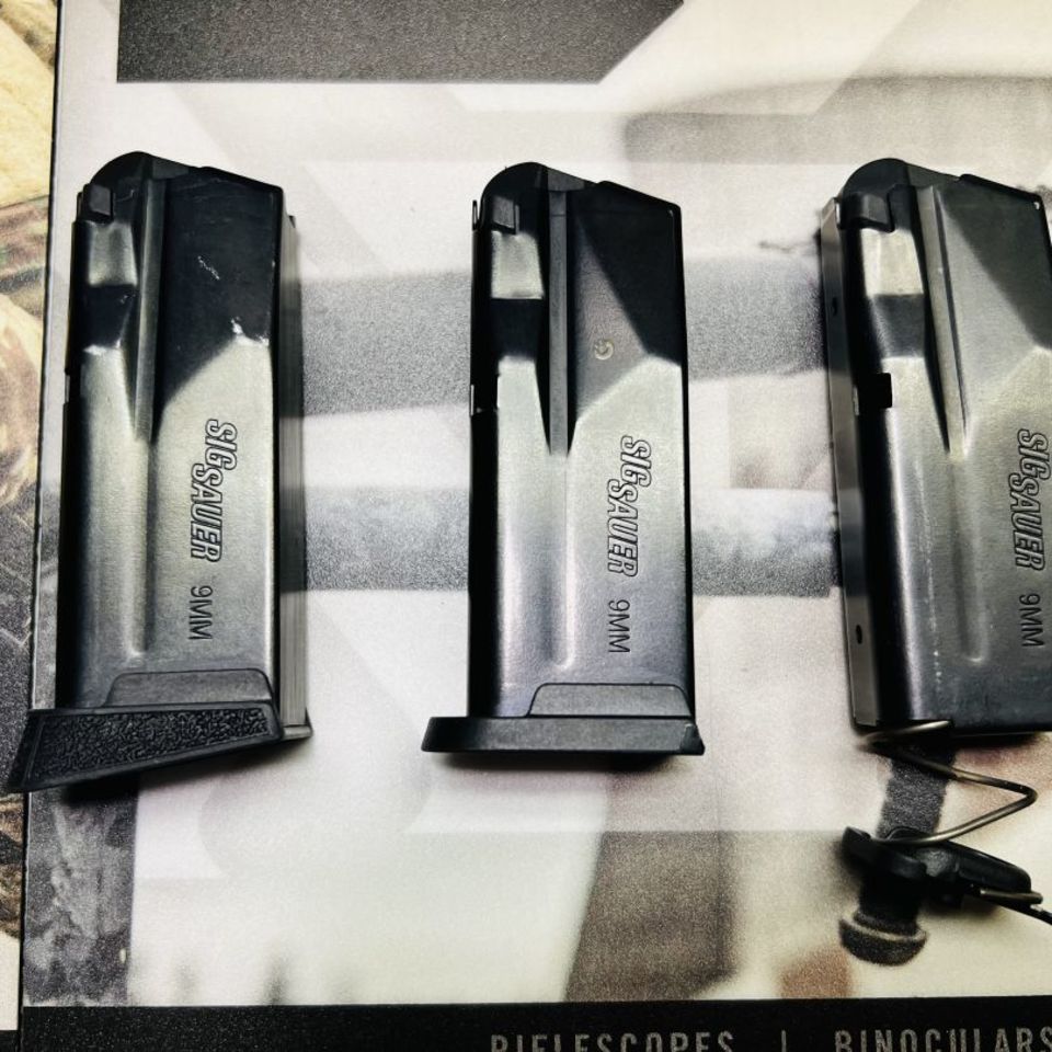 Image 8 - Sig P365 Parts (scroll pics)