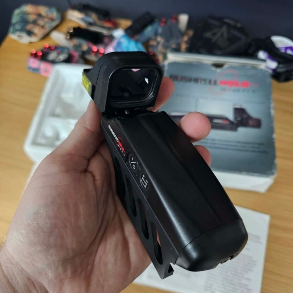 Image 4 - Retro Bushnell Holo sight 