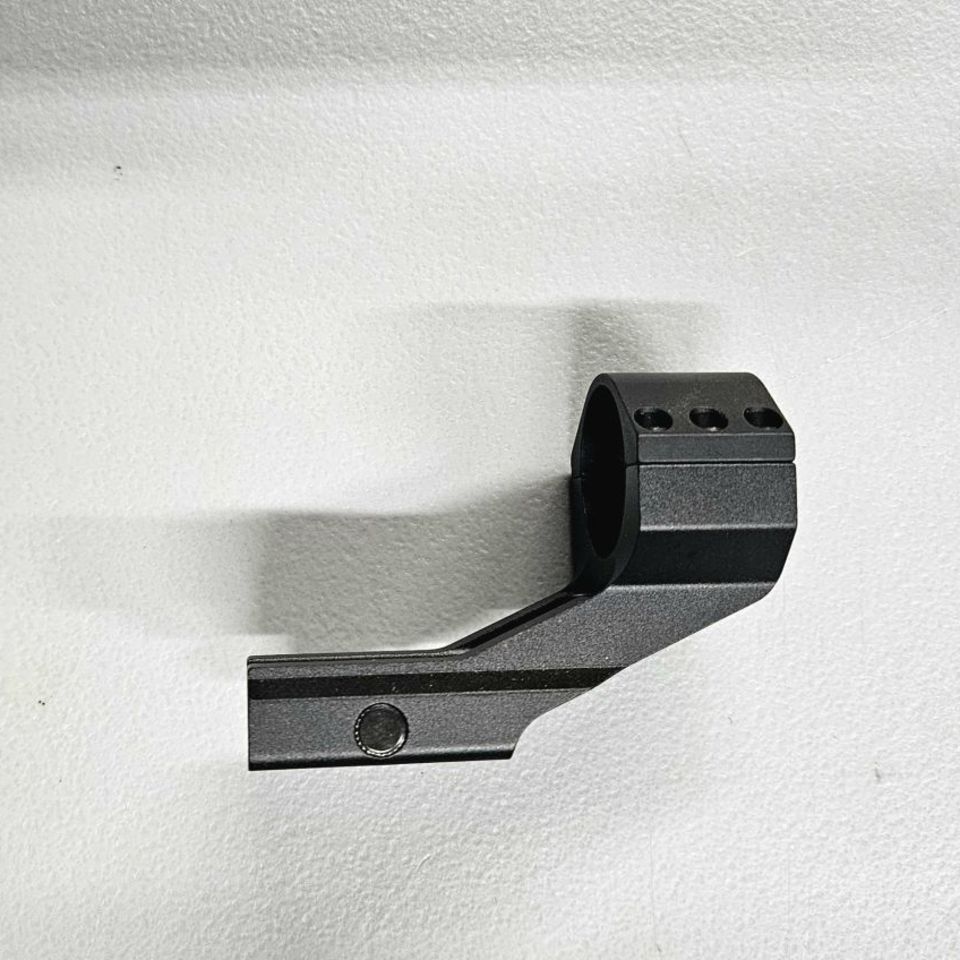 Image 3 - Vortex single cantilever mount