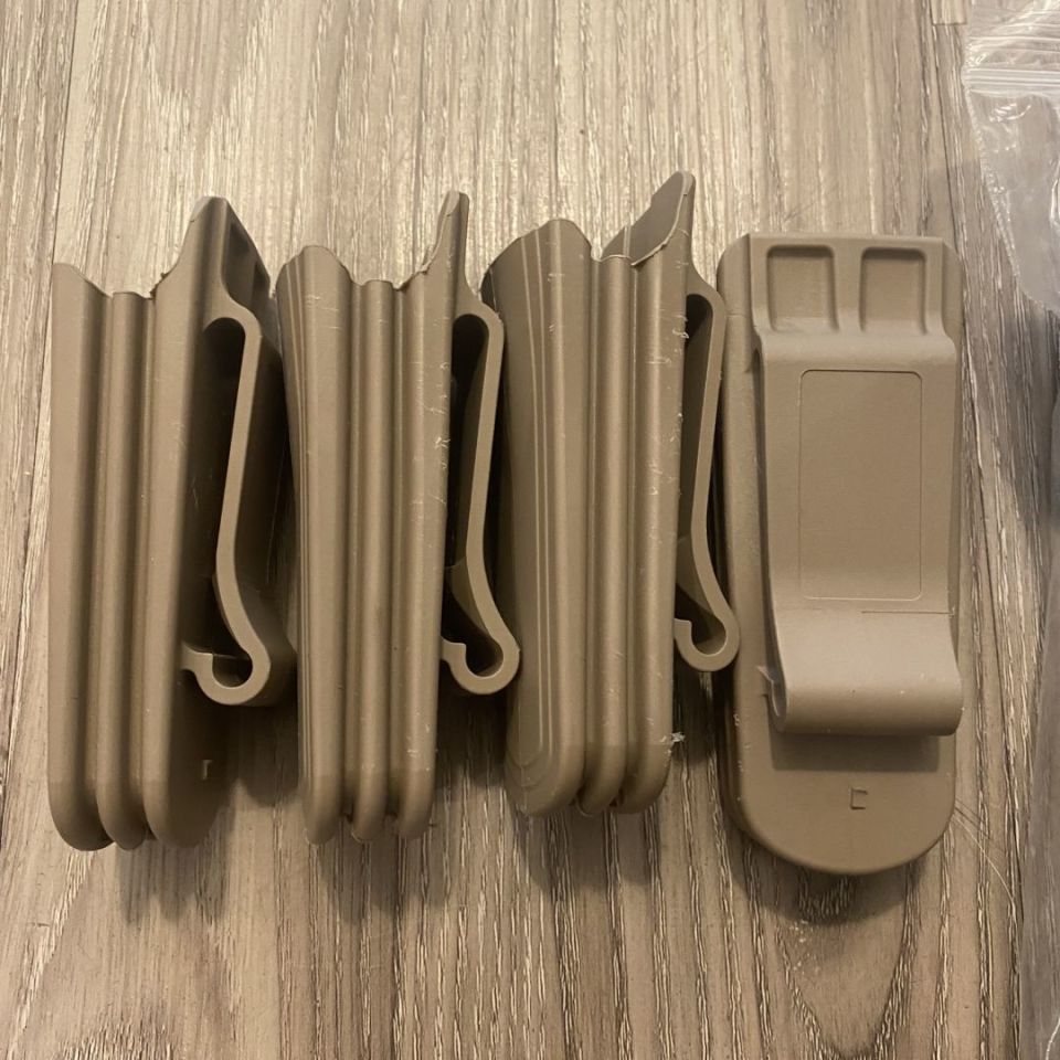 Image 3 - SA 71 9mm Mag Pouches FDE