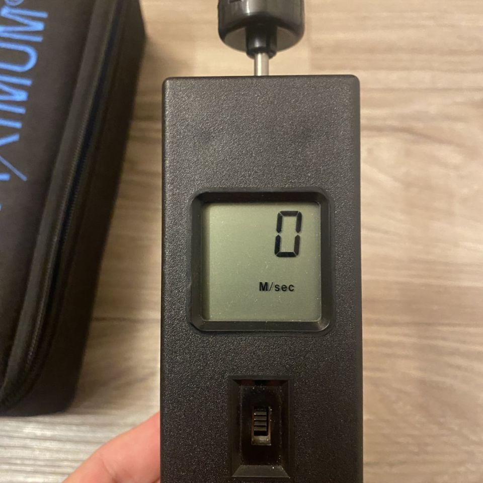Image 2 - Maximum Anemometer DIC-3