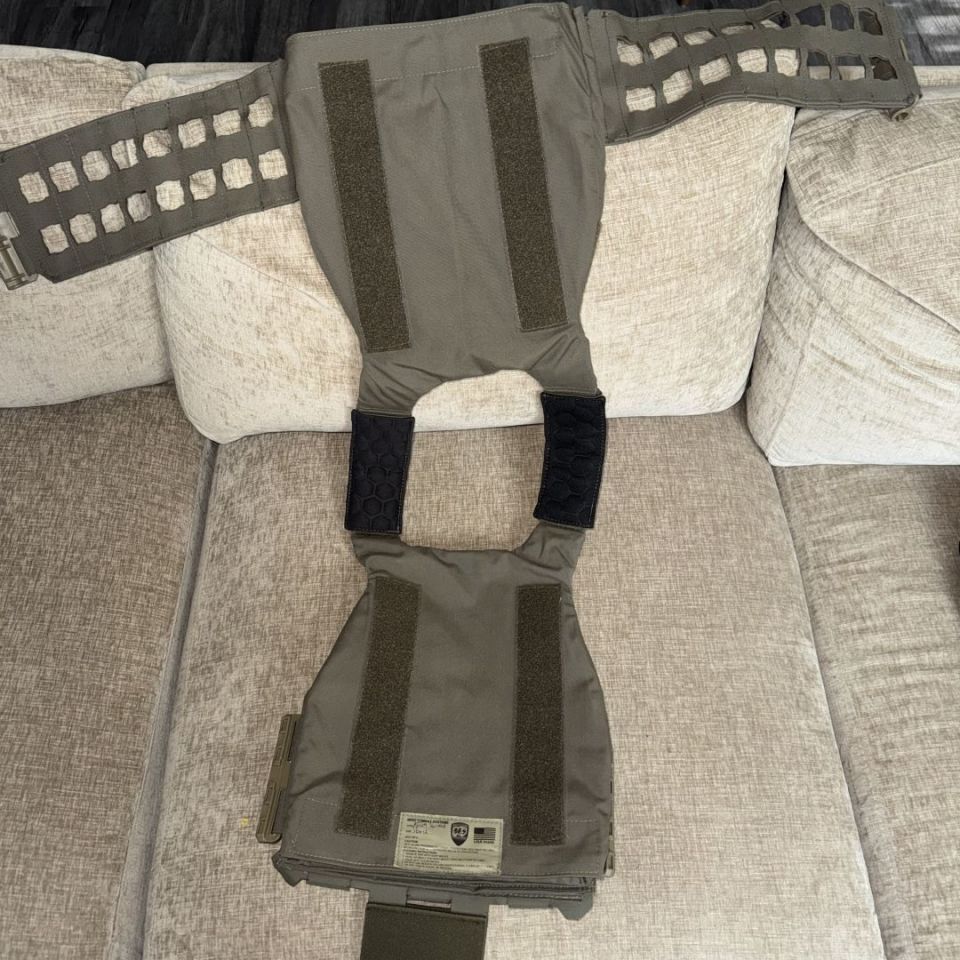 Image 3 - Beez APTUM Plate Carrier 