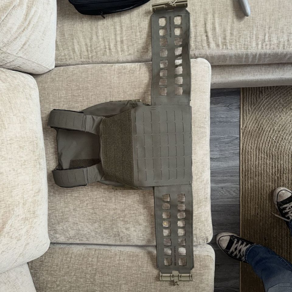 Image 2 - Beez APTUM Plate Carrier 