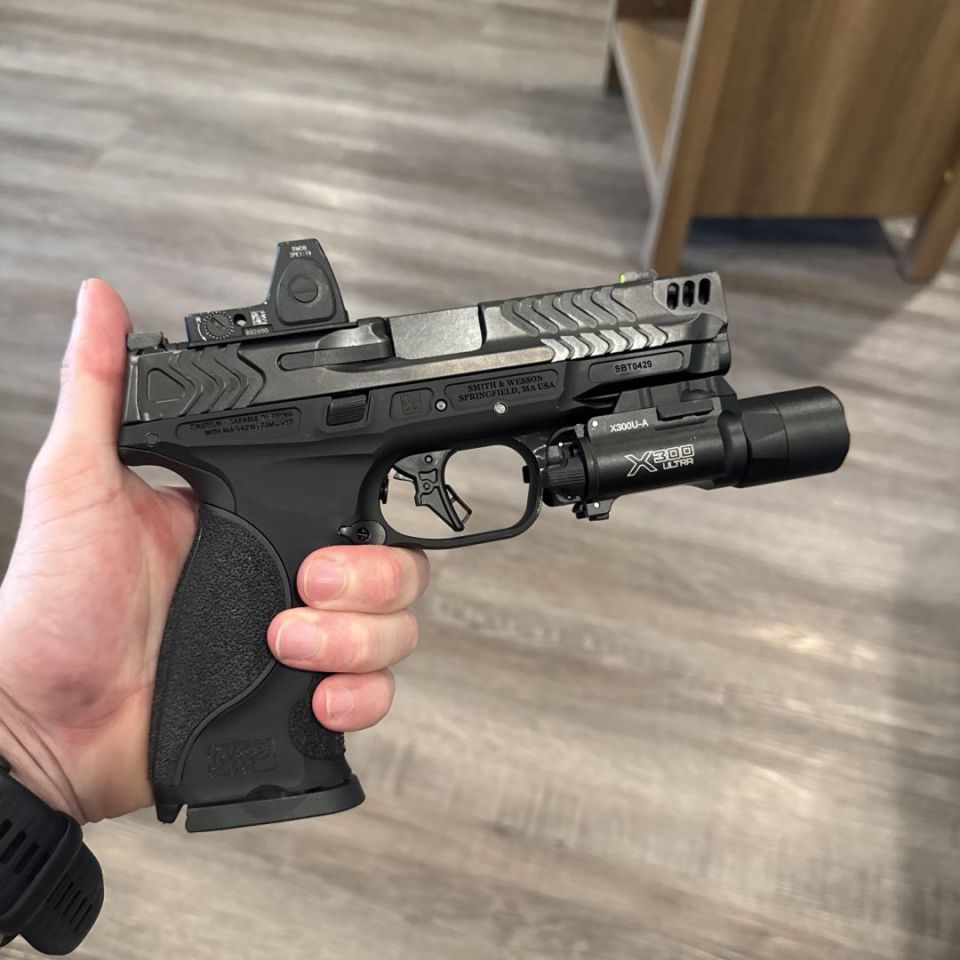 Image 2 - Metal frame comp carry 