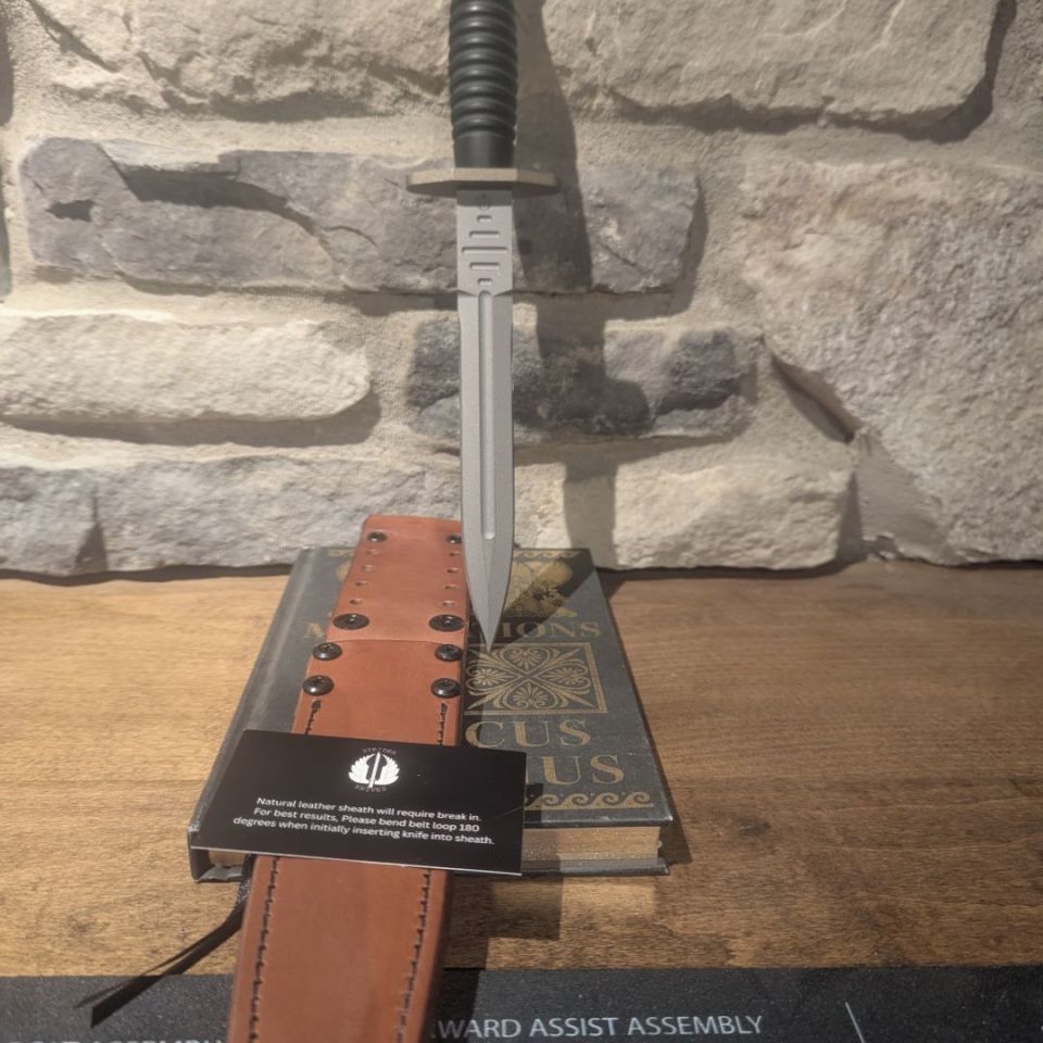 Image 3 - MICK STRIDER V42 DAGGER