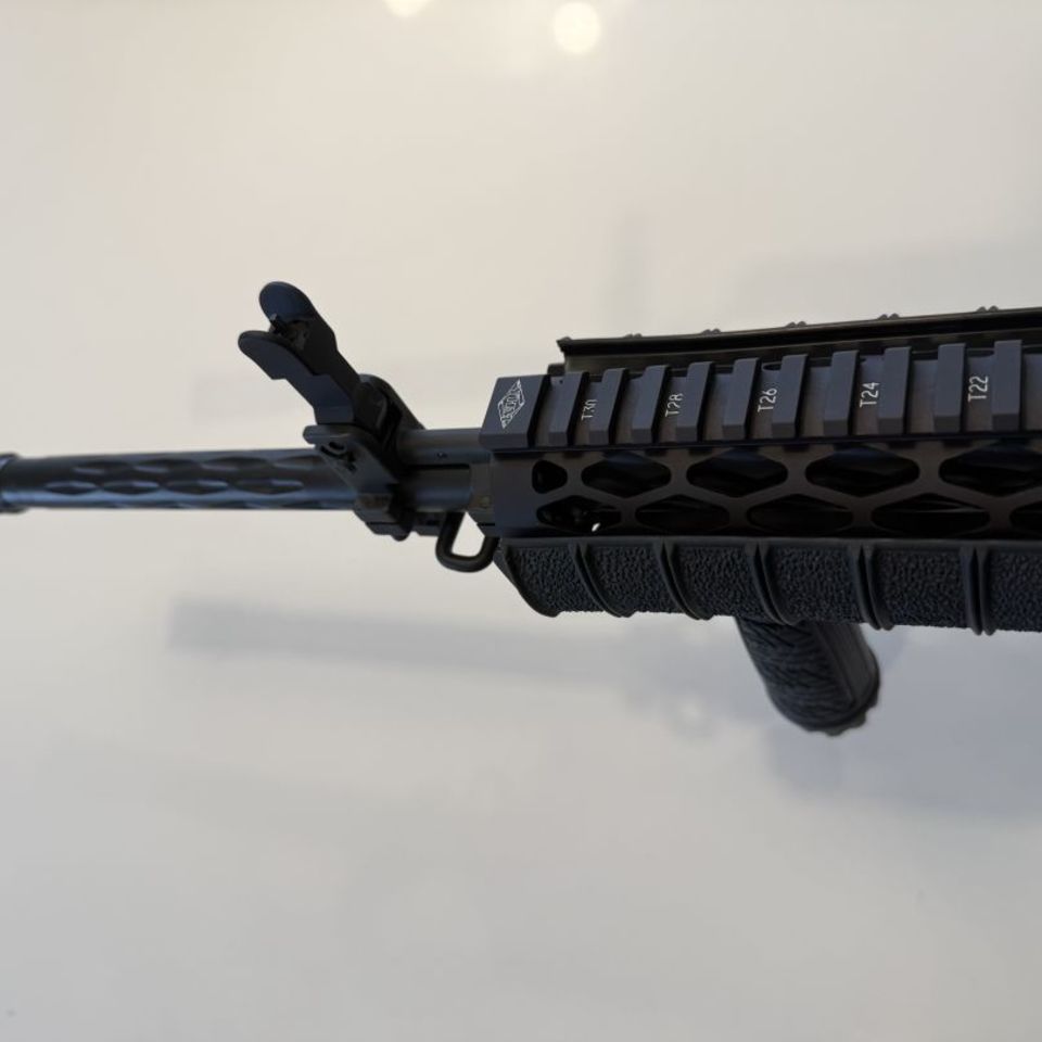 Image 3 - AR-15 YHM 16” upr/ EOTECH 512